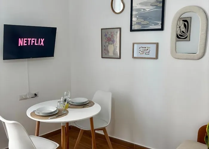 - Luna 2 Apartment